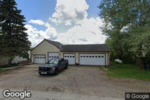 8070 Island Dr, Allenton, WI 53002