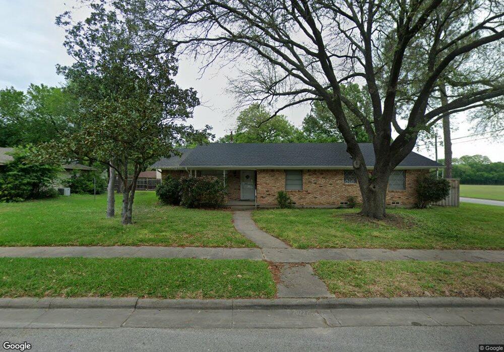 1200 Crestridge St, Ennis, TX 75119 - photo 1
