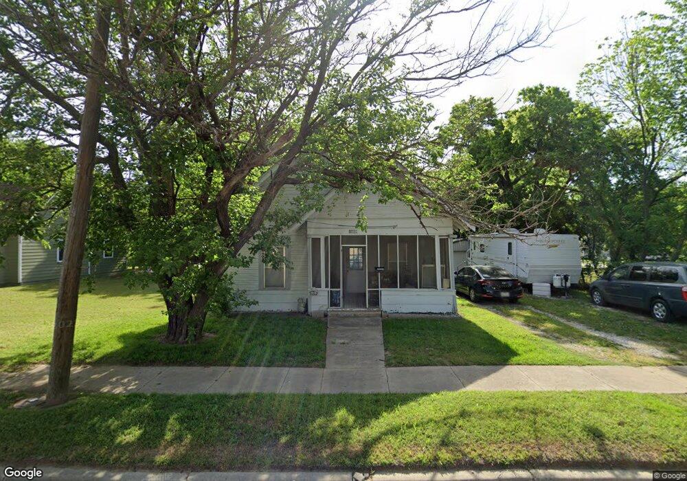 1008 N Dixon St, Gainesville, TX 76240 - photo 1