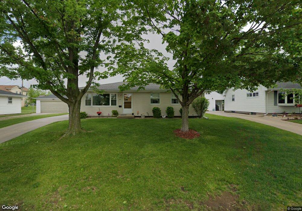 34 24th Ave SW, Cedar Rapids, IA 52404 - photo 1