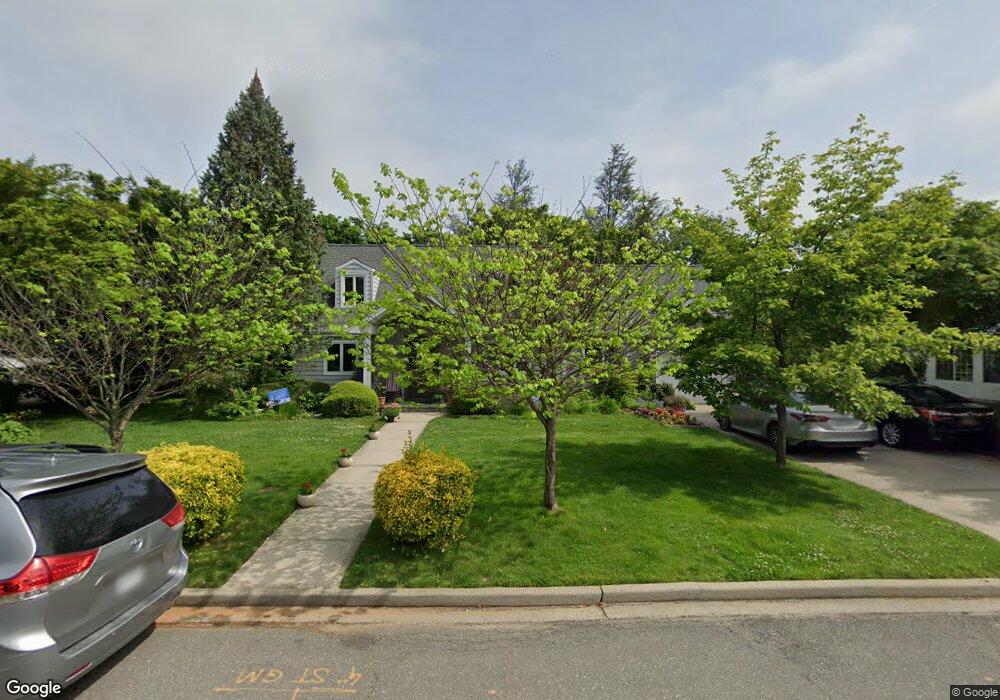 233 Windsor Ln, West Hempstead, NY 11552 - photo 1