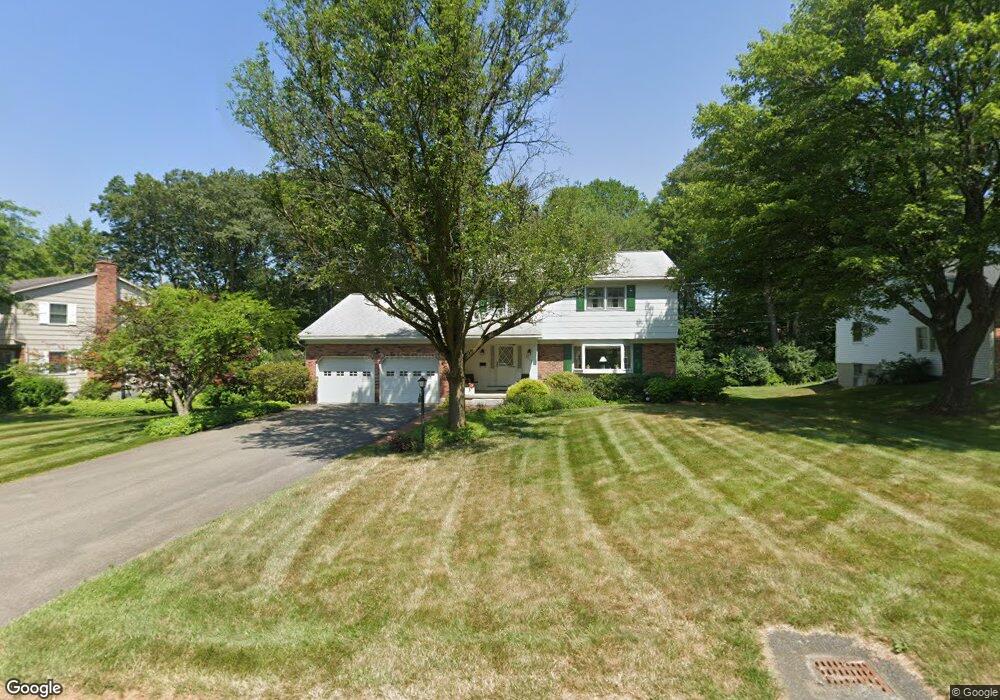 2263 Pinehaven Dr, Schenectady, NY 12309 - photo 1