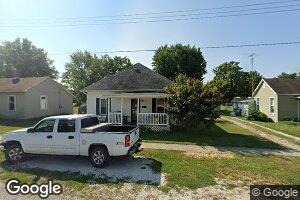 121 Locust St, Carrollton, IL 62016