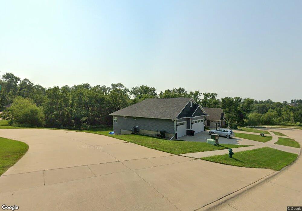6907 Spring Valley Ct NE, Cedar Rapids, IA 52411 - photo 1