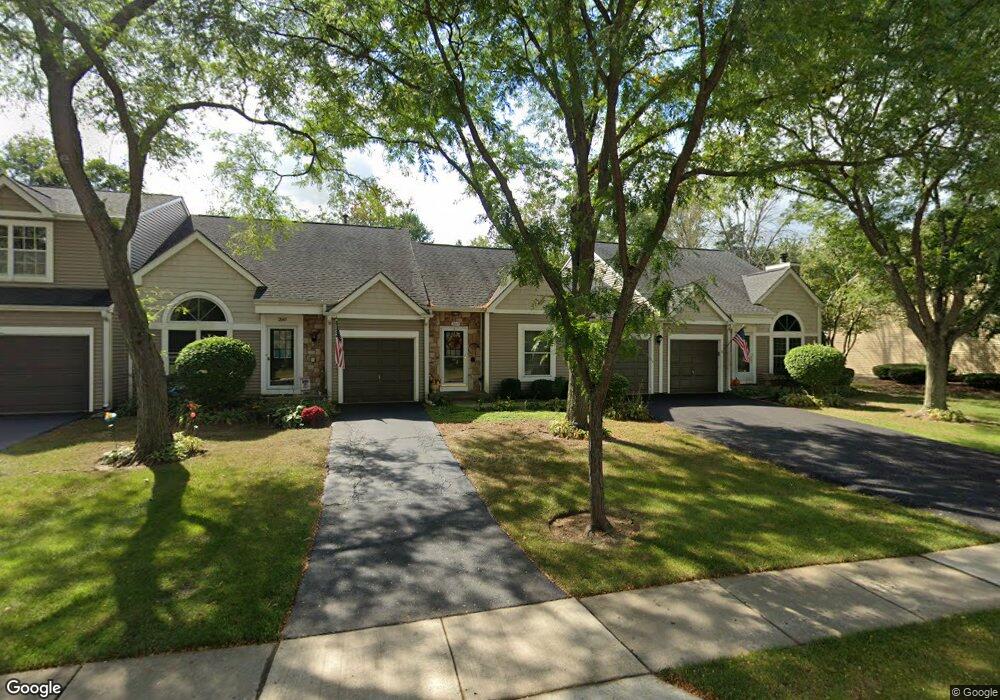 2043 Teton Pkwy, Algonquin, IL 60102 - photo 1