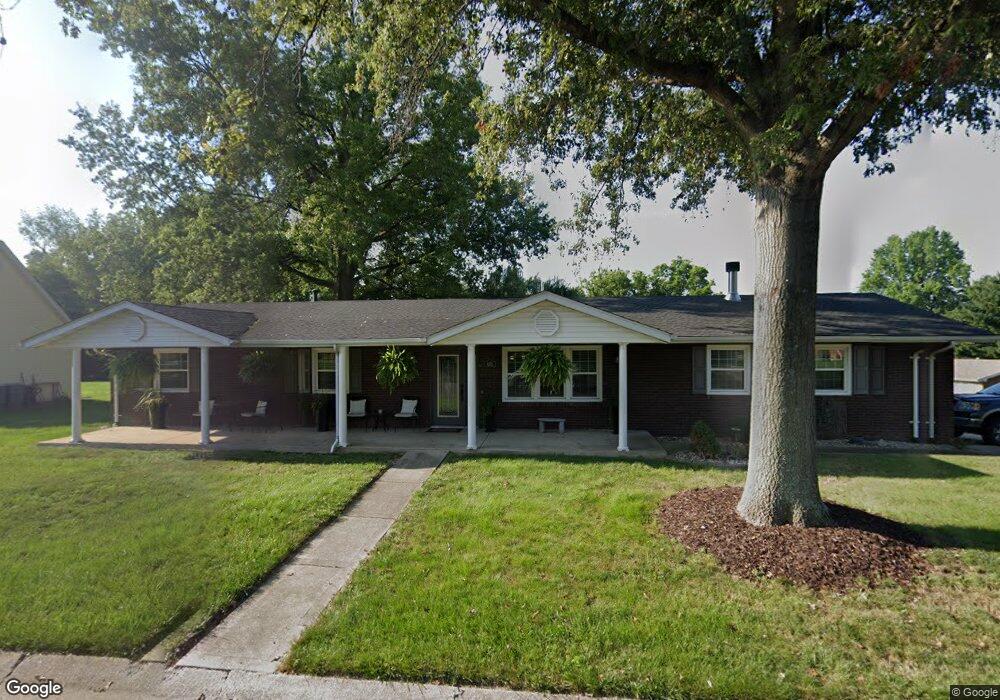 405 Bauer Ln, Maryville, IL 62062 - photo 1