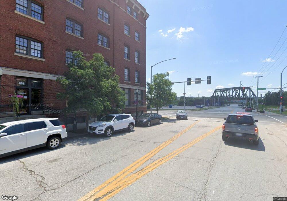 402 E 4th St unit 403, Davenport, IA 52801 - photo 1