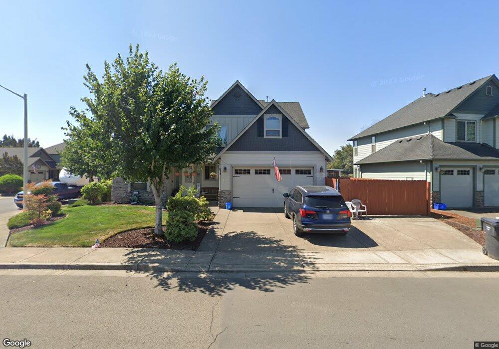 638 E Heintz St, Molalla, OR 97038 - photo 1