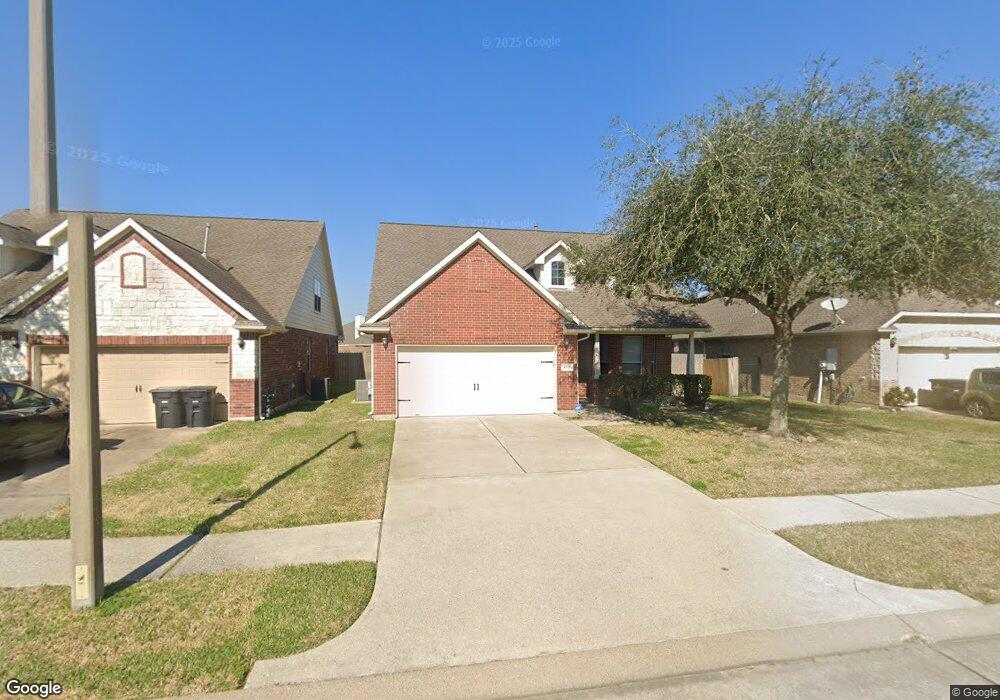 1027 Luke Dr, Alvin, TX 77511 - photo 1