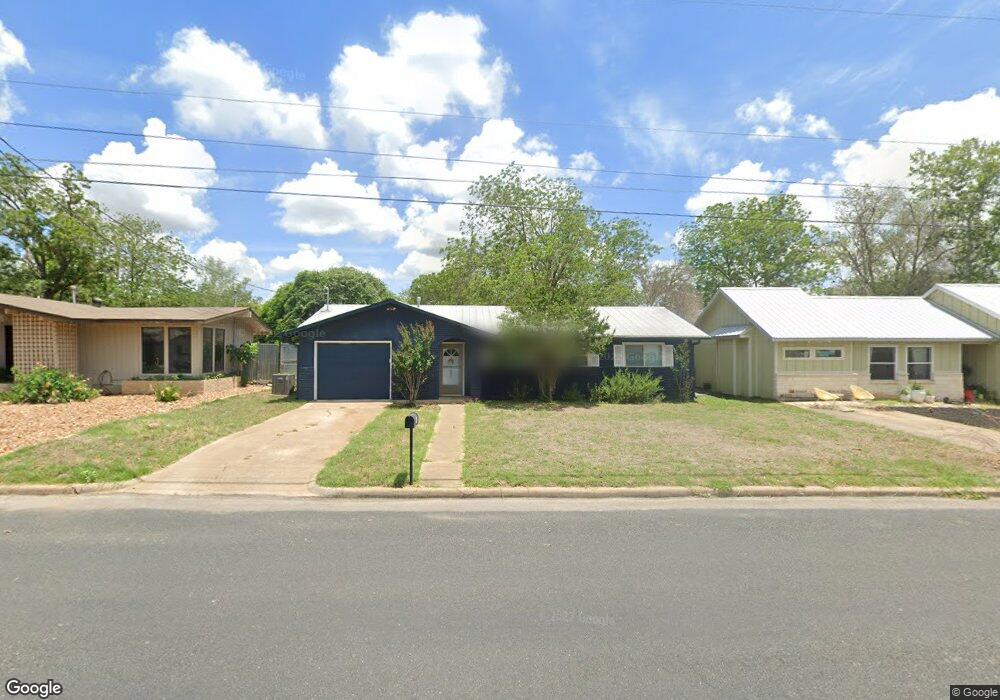 306 W Mulberry St, Fredericksburg, TX 78624 - photo 1