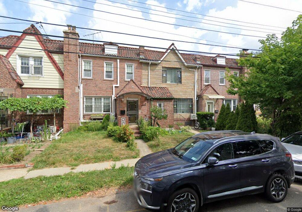 16005 Laburnum Ave, Flushing, NY 11358 - photo 1