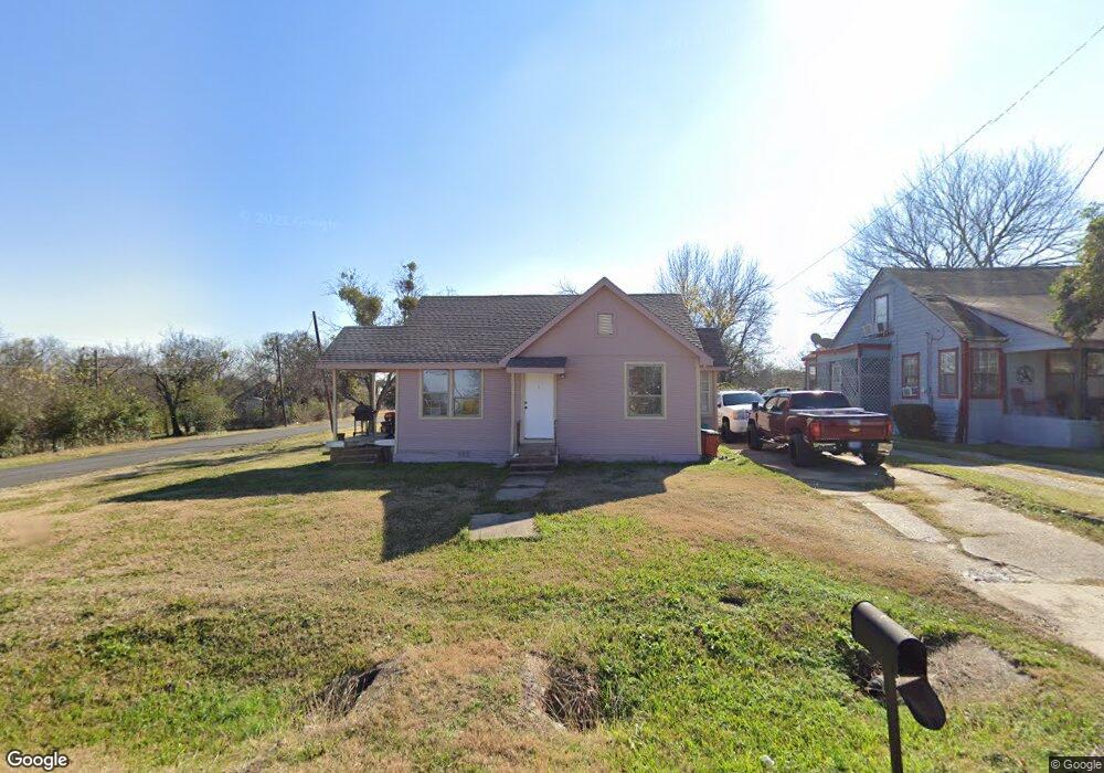 609 E Denton St, Ennis, TX 75119 - photo 1