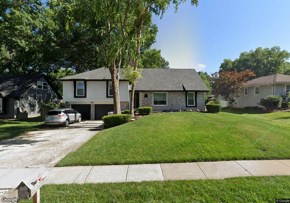 10707 W 54th St, Shawnee, KS 66203 - photo 1