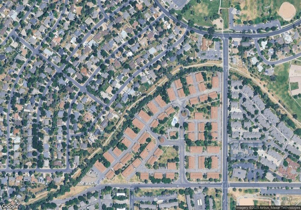 11911 E Canal Dr, Aurora, CO 80011 - photo 1