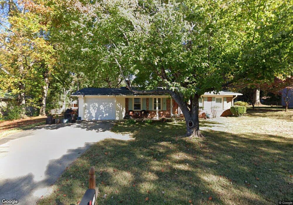 417 Hillcrest Dr, Statesville, NC 28677 - photo 1