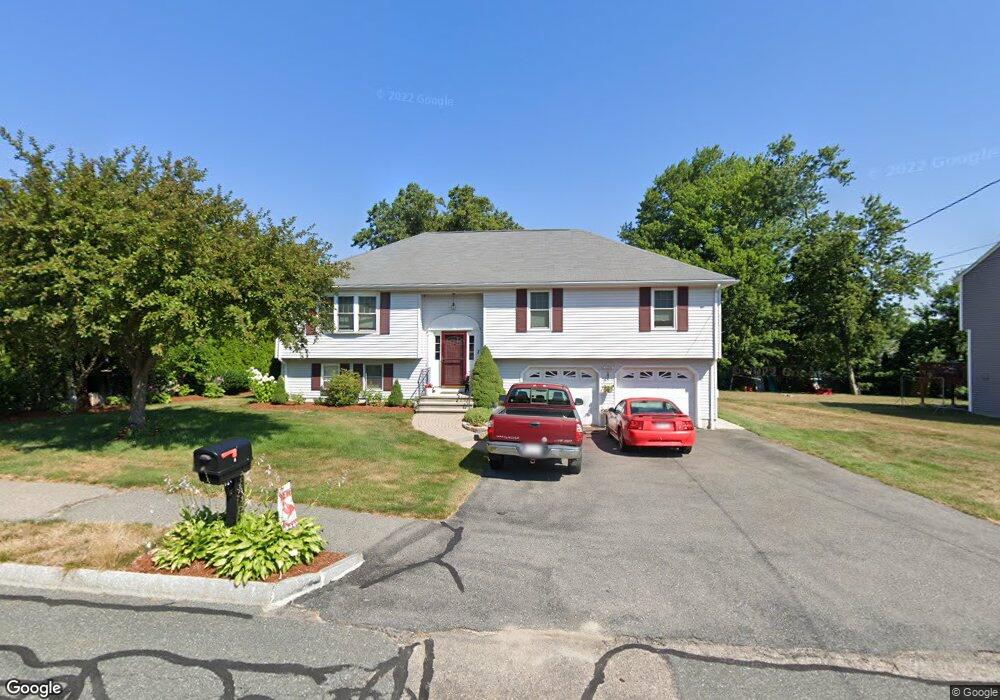 7 Diana Cir, Milford, MA 01757 - photo 1