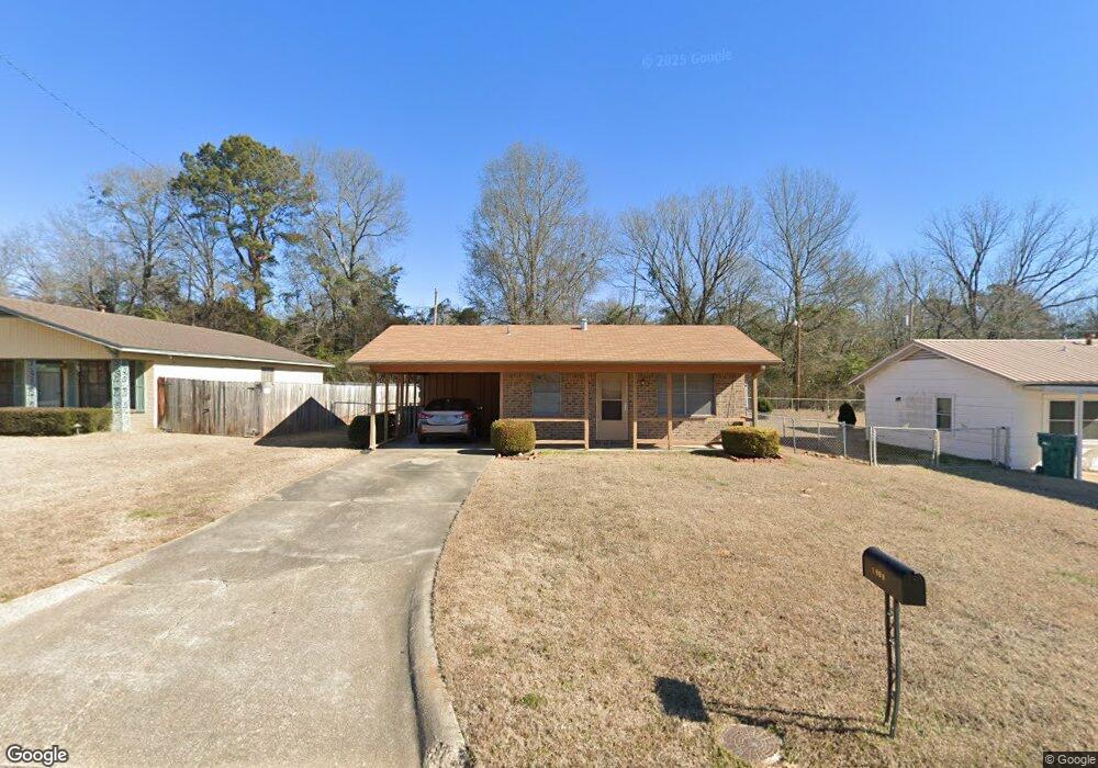 1409 Windsor Dr, Texarkana, TX 75501 - photo 1