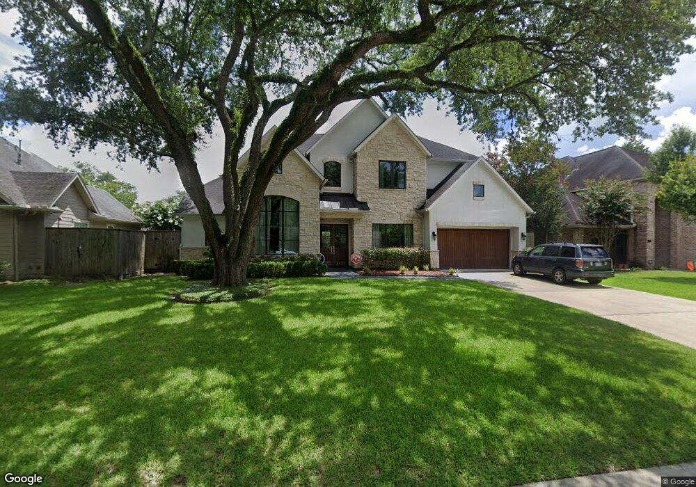 8621 Lanell Ln, Houston, TX 77055 - photo 1