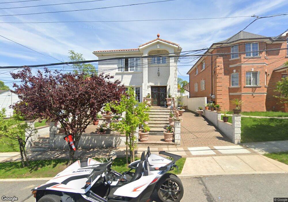 58-37 255th St unit 2, Flushing, NY 11362 - photo 1