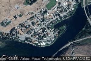 135 Eveline St, Pateros, WA 98846
