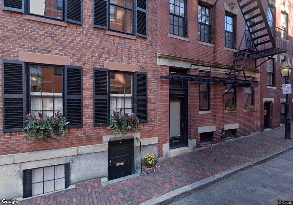 129 Myrtle St unit 2, Boston, MA 02114 - photo 1