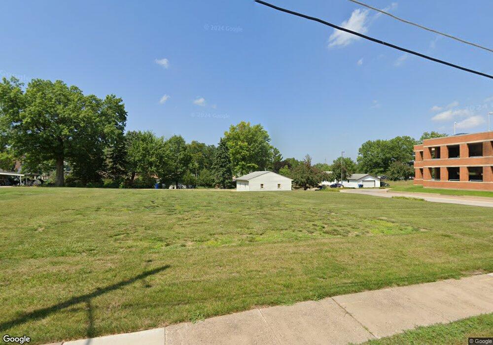 1226 E Denison Ave, Davenport, IA 52803 - photo 1