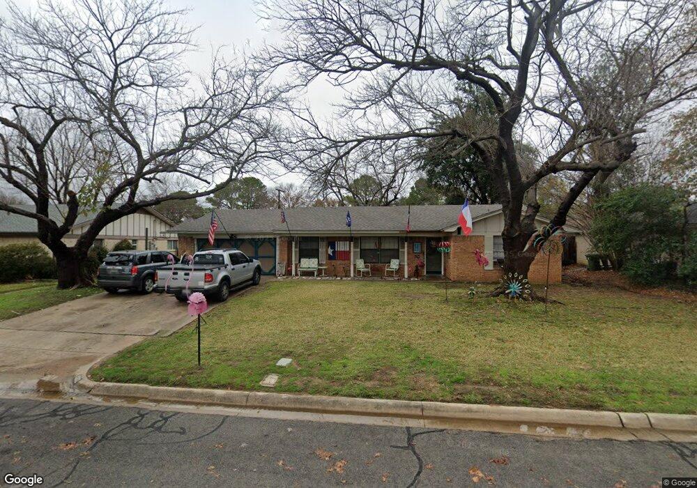 432 W Pleasantview Dr, Hurst, TX 76054 - photo 1