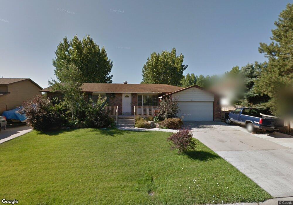 4277 Yorkshire Cir, South Jordan, UT 84095 - photo 1