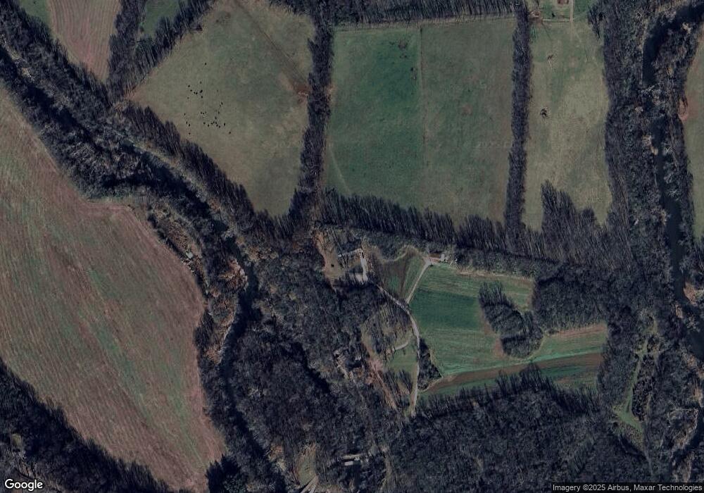 408 S Scruggs Lane Spur, Frankfort, KY 40601 - photo 1