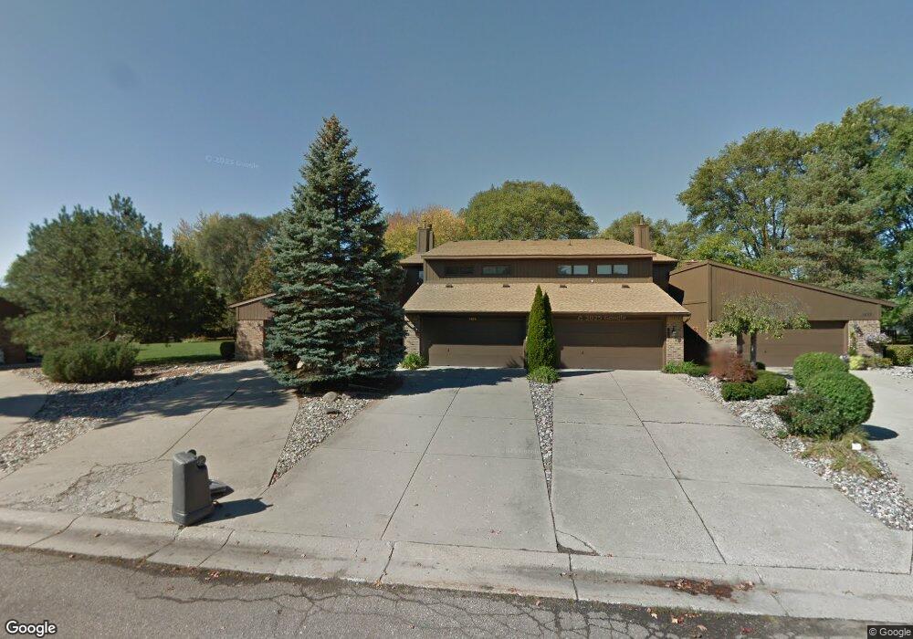 1426 Beaumont Cir, Flushing, MI 48433 - photo 1