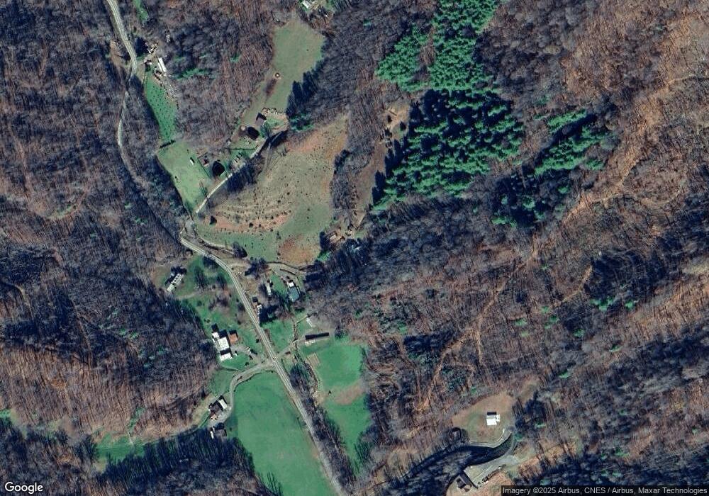 102 Emerald Ln, Burnsville, NC 28714 - photo 1