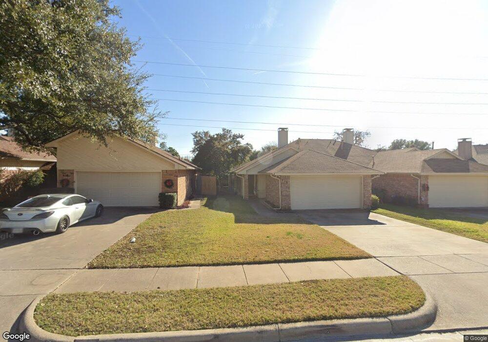 412 Sunnybrook Ct, Bedford, TX 76021 - photo 1