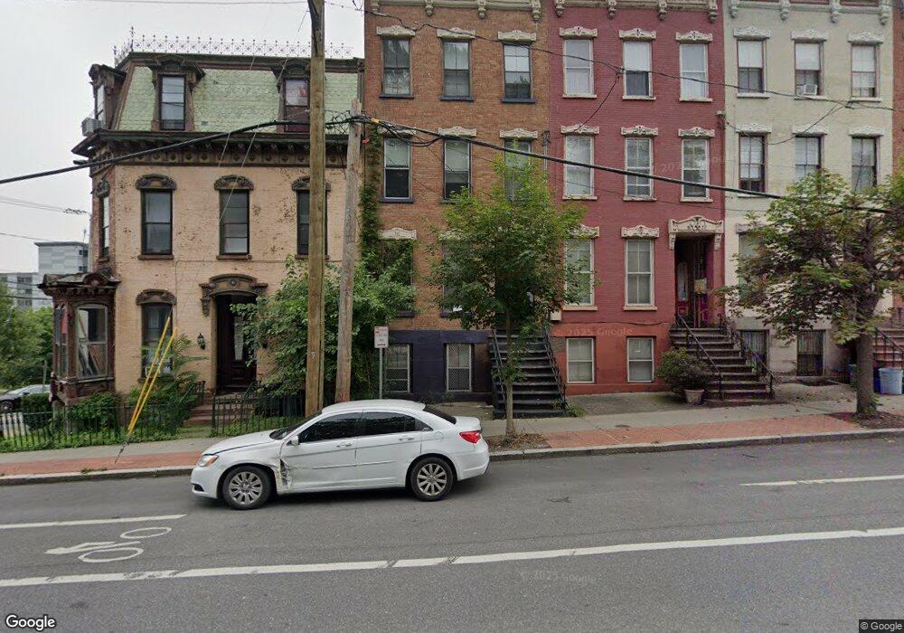 103 Ten Broeck St unit 3, Albany, NY 12210 - photo 1