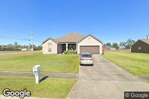 9517 Black Cherry Ln, Westwego, LA 70094
