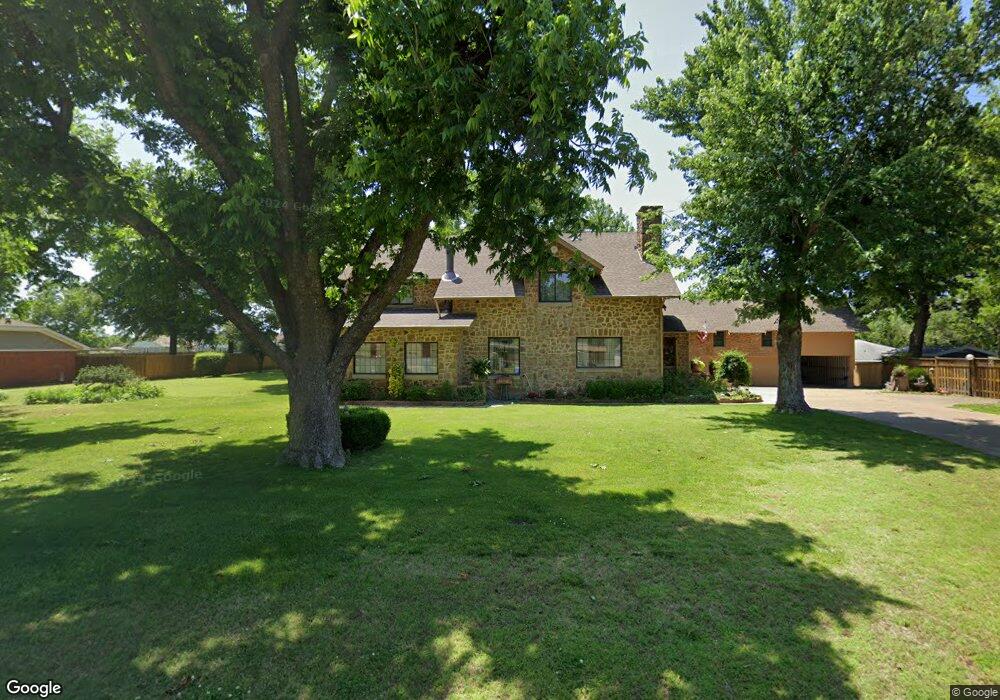 1007 S Wilson Ave, Cushing, OK 74023 - photo 1