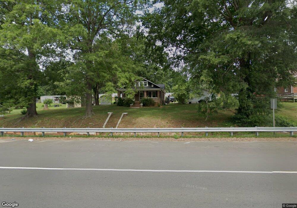 2076 Shelton Ave, Statesville, NC 28677 - photo 1