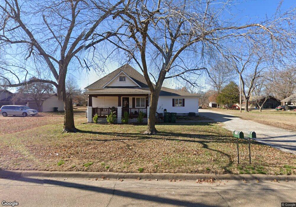 705 S 32nd St, Parsons, KS 67357 - photo 1