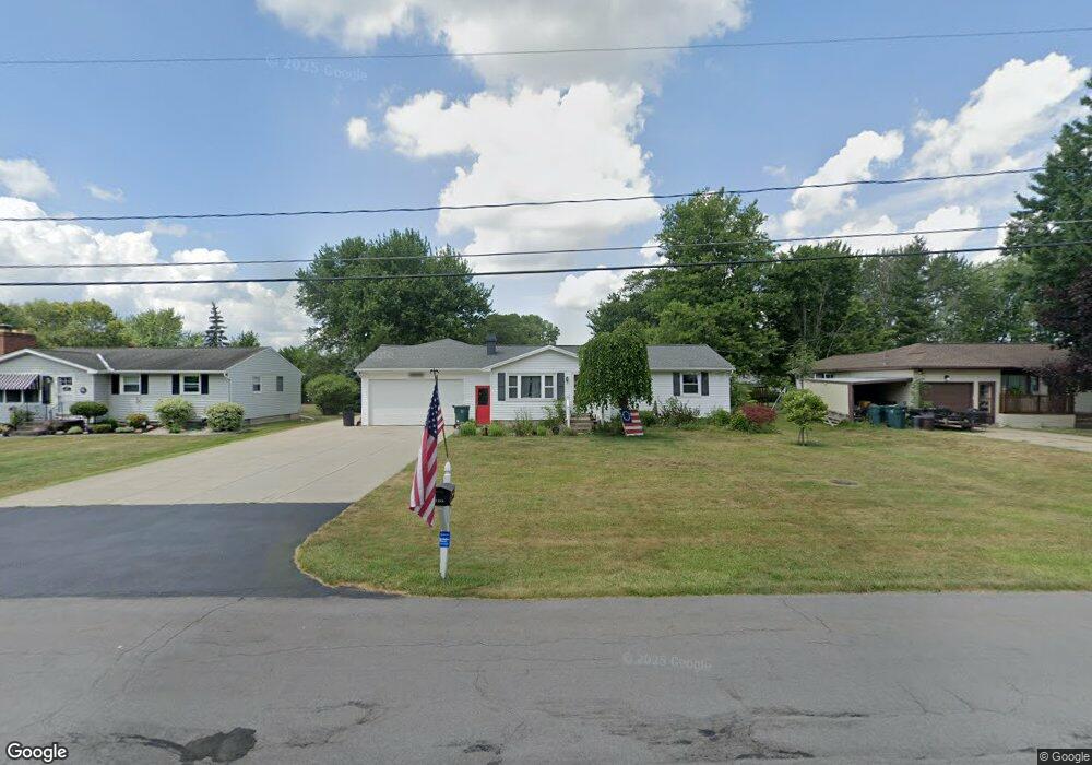 7300 Graydon Dr, North Tonawanda, NY 14120 - photo 1