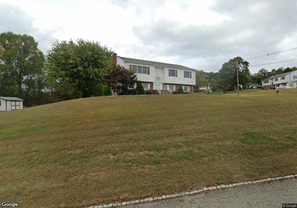 28 Hillside Rd, Hackettstown, NJ 07840 - photo 1