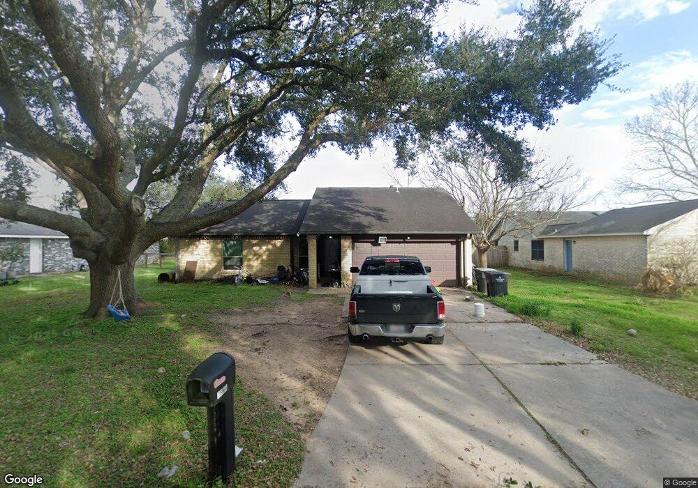 3885 Larkspur St, Alvin, TX 77511 - photo 1