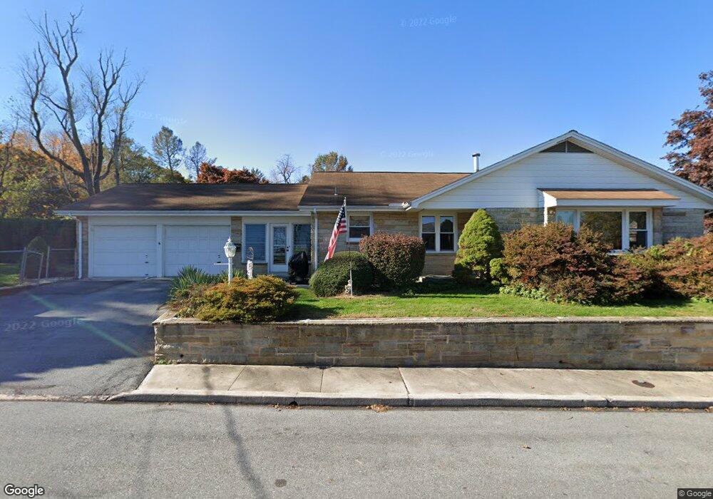 811 S Prince St, Palmyra, PA 17078 - photo 1