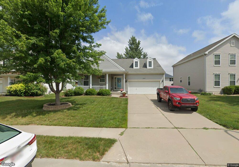 906 Mineral Dr, Papillion, NE 68046 - photo 1