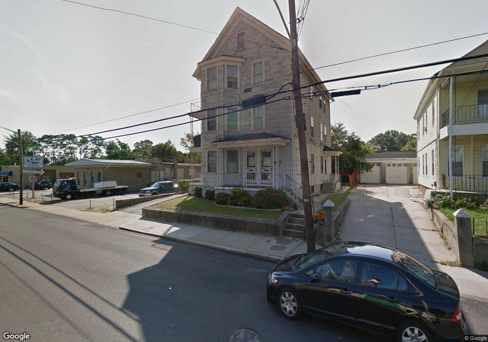 628 Weeden St, Pawtucket, RI 02860 - photo 1