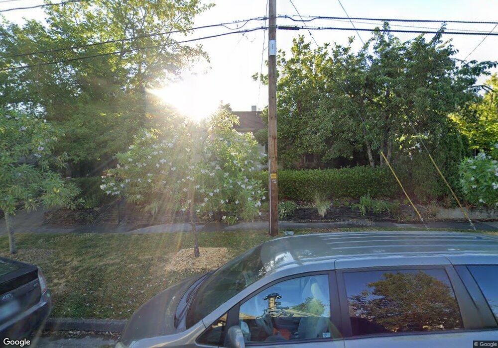 1559 Walnut St, Eugene, OR 97403 - photo 1