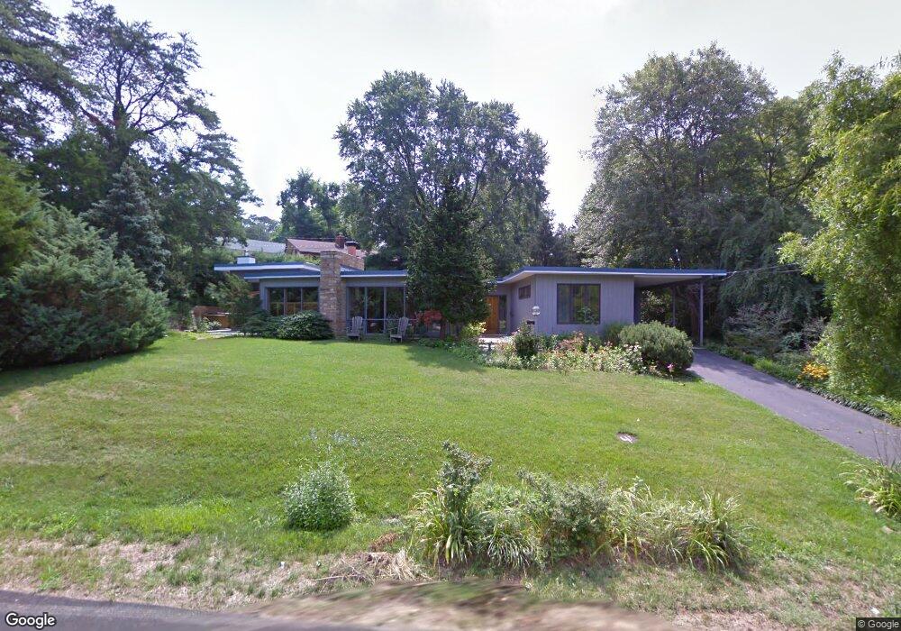 6247 Lakeview Dr, Falls Church, VA 22041 - photo 1