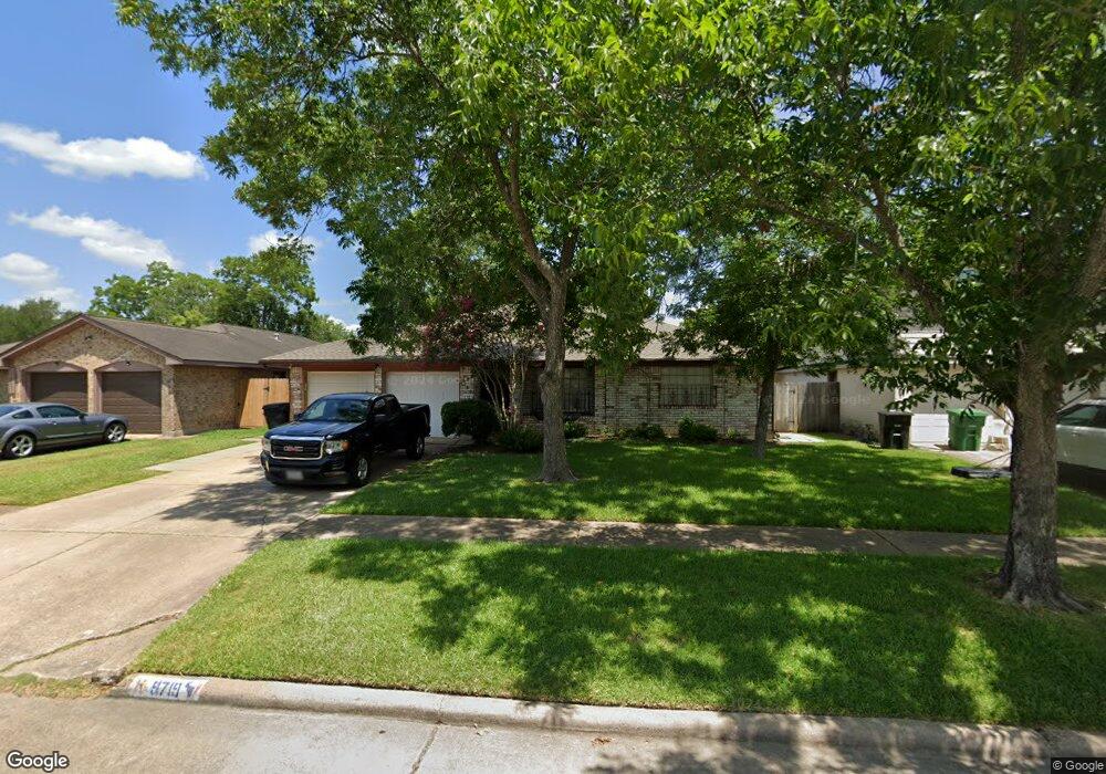 9719 Kirkfalls Dr, Houston, TX 77089 - photo 1
