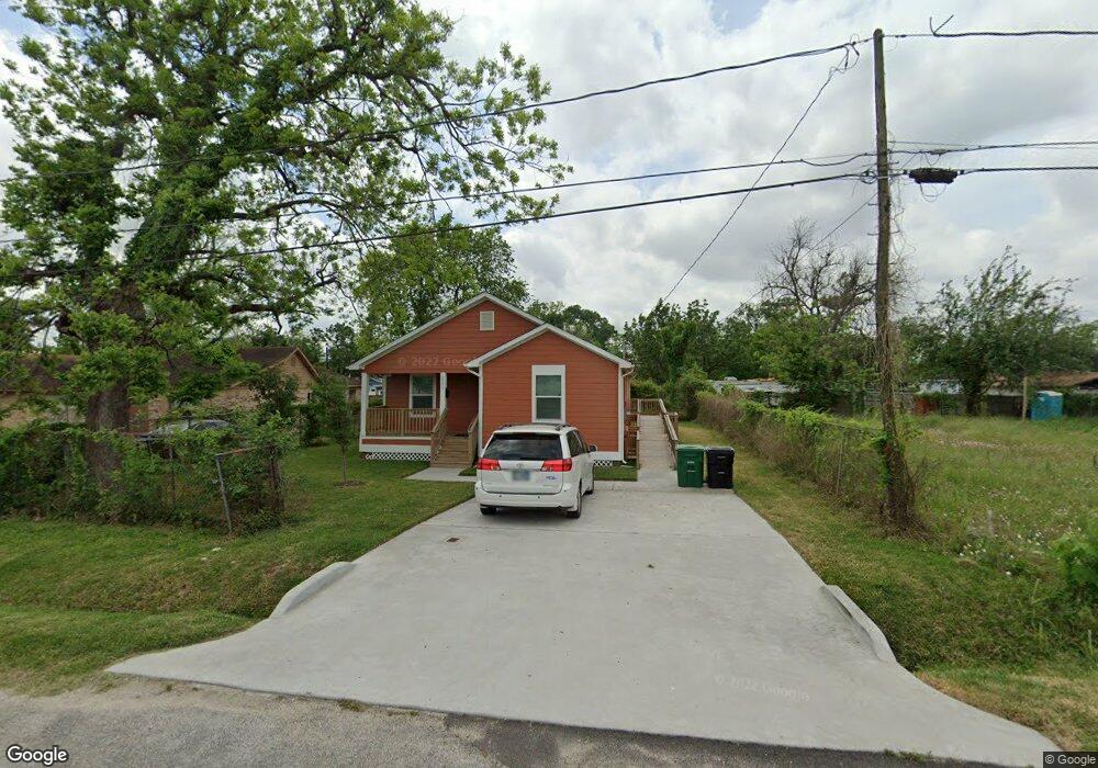 2504 Woodard St, Houston, TX 77026 - photo 1