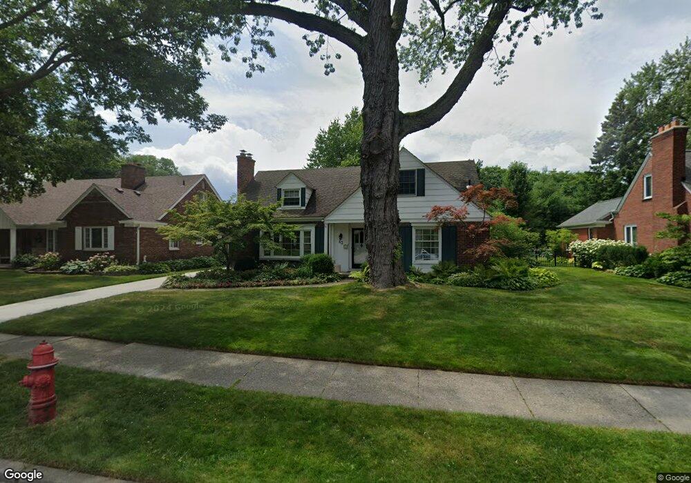 63 Hall Place, Grosse Pointe Farms, MI 48236 - photo 1