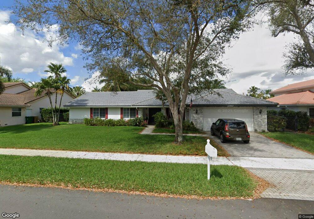 10467 SW 17th Dr, Davie, FL 33324 - photo 1