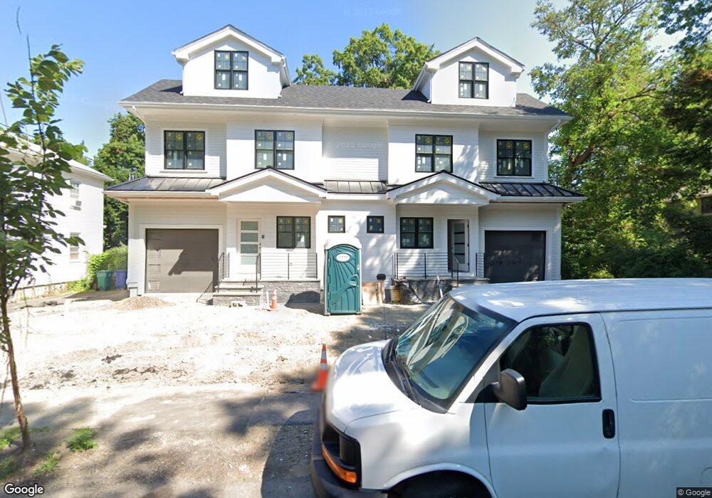 453 Albemarle Rd unit 1, Newtonville, MA 02460 - photo 1